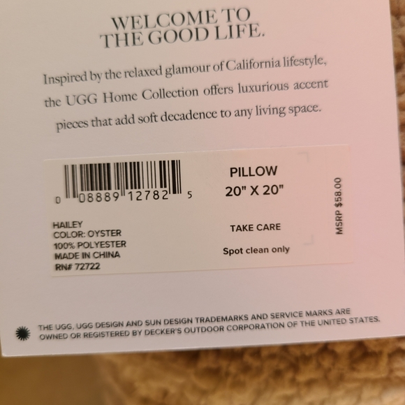 UGG PILLOW✨️HOST PICK✨️ - Picture 8 of 10